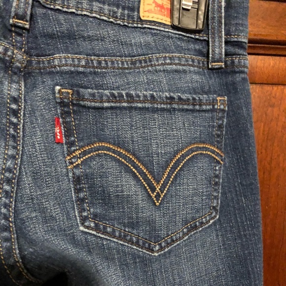 Levi’s Jeans - Picture 2 of 5